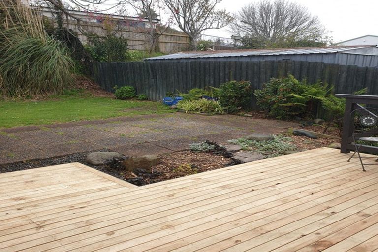 Photo of property in 131b Queen Street, Waiuku, 2123