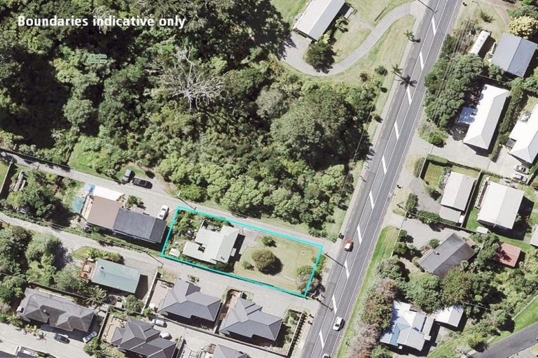 Photo of property in 692 Beach Road, Browns Bay, Auckland, 0630