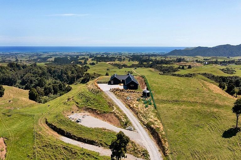 Photo of property in 791 Dover Road, Okato, New Plymouth, 4374