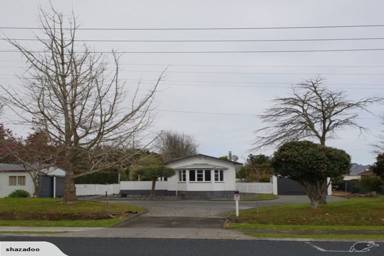 Photo of property in 25 Taupaki Road, Taupaki, Henderson, 0782