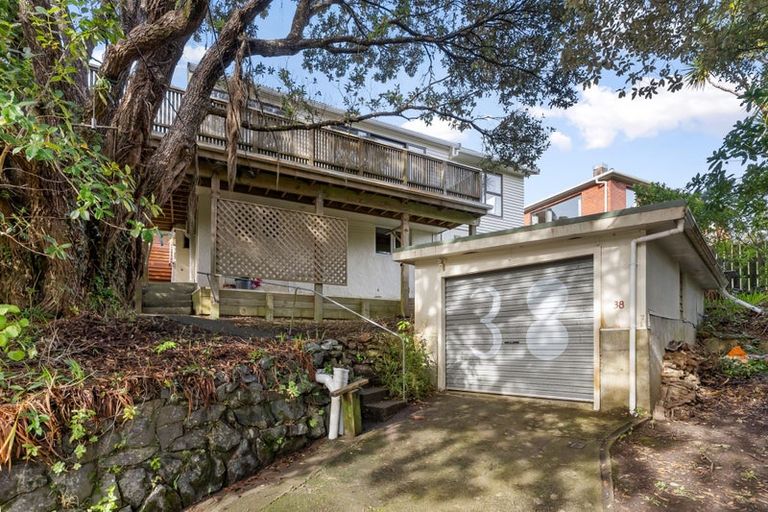 Photo of property in 38 Montgomery Avenue, Karori, Wellington, 6012