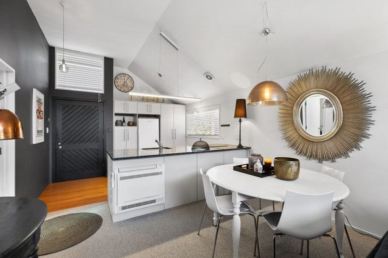 Photo of property in 3/93 Aikmans Road, Merivale, Christchurch, 8014