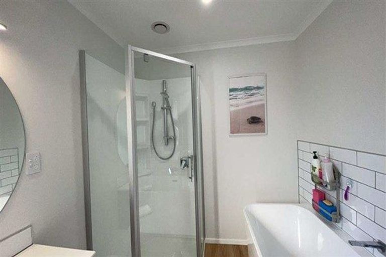 Photo of property in 7 Desert Gold Lane, Wallaceville, Upper Hutt, 5018