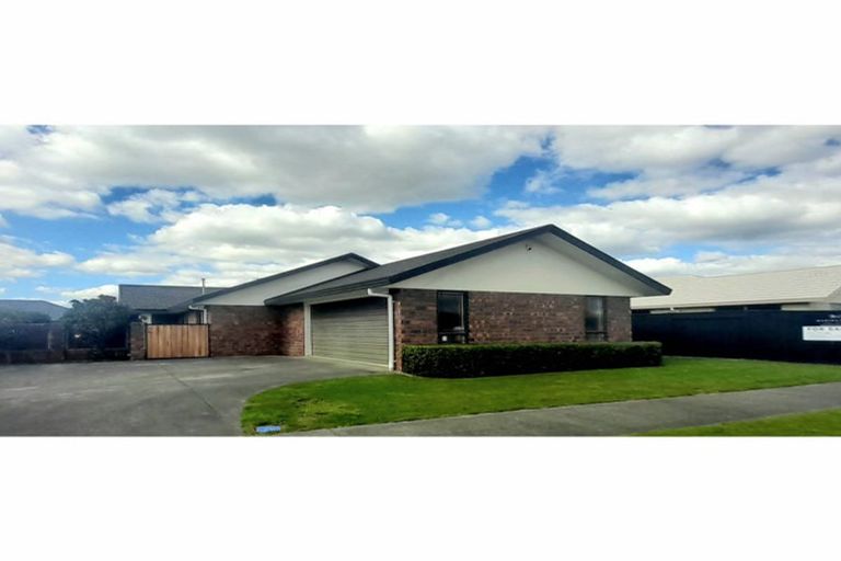 Photo of property in 37 Branigan Parade, Kelvin Grove, Palmerston North, 4414