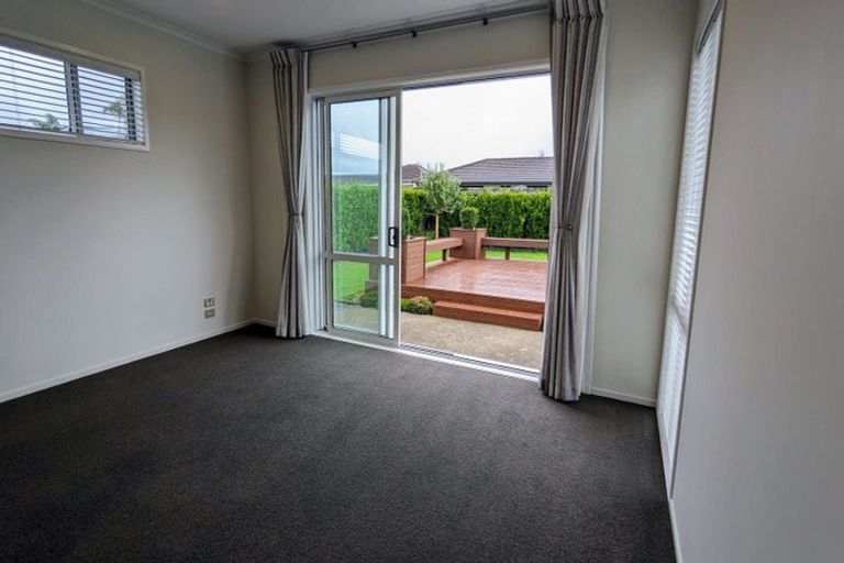 Photo of property in 12 Aro Mato Place, Huapai, Kumeu, 0810