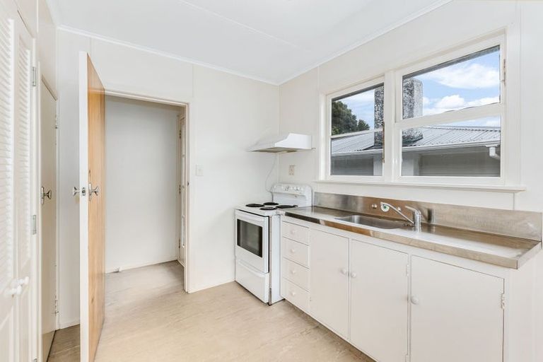 Photo of property in 171 Sievers Grove, Cannons Creek, Porirua, 5024