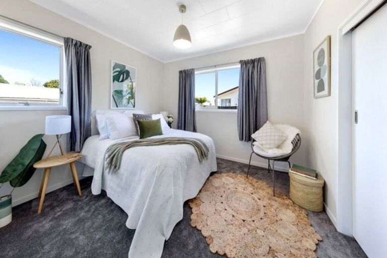 Photo of property in 26 Killington Crescent, Mangere, Auckland, 2022