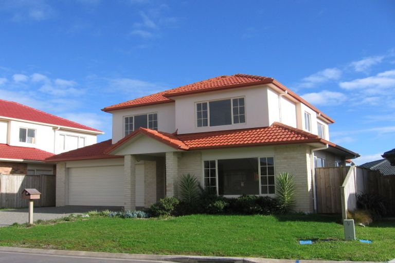 Photo of property in 7 Oswald Close, Flat Bush, Auckland, 2016