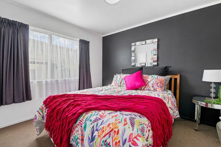 Photo of property in 11 Chapman Place, Fairy Springs, Rotorua, 3015