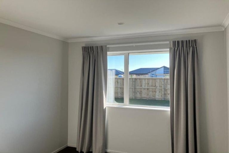 Photo of property in 120 Broadway Parade, Rolleston, 7615