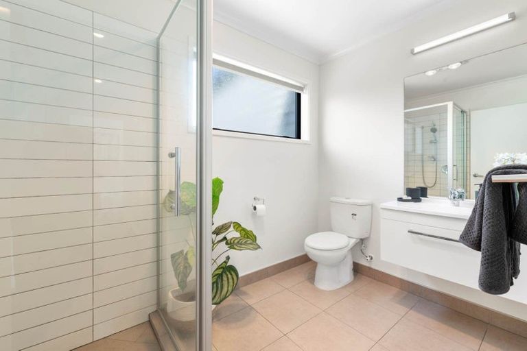 Photo of property in 12 Fermi Lane, Papakura, 2110
