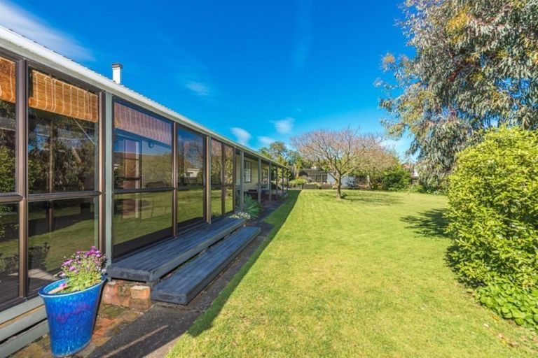 Photo of property in 16 Akepiro Place, Tawhero, Whanganui, 4501
