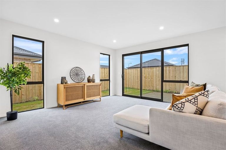 Photo of property in 5 Kotua Street, Woodend, 7610