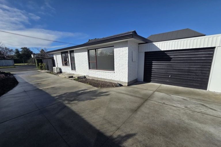 Photo of property in 1/17 Garreg Road, Fendalton, Christchurch, 8052