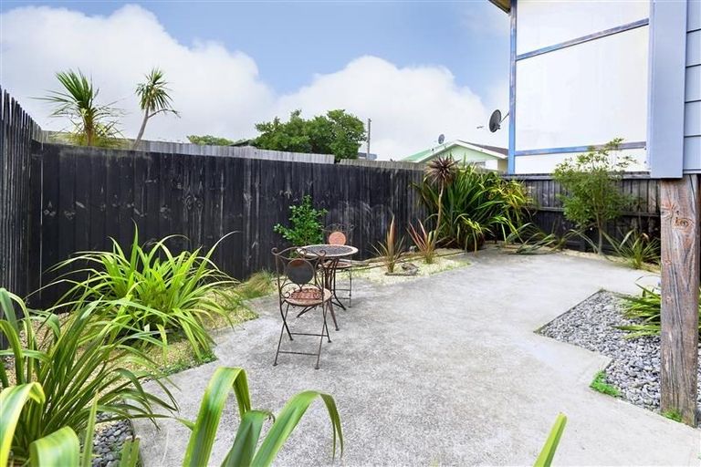 Photo of property in 7/246 Marine Parade, New Brighton, Christchurch, 8061