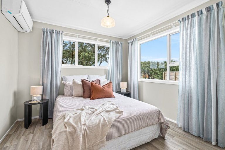 Photo of property in 3 The Southern Isle, Omaha, 0986