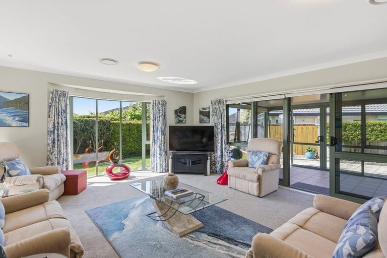 Photo of property in 100 Milne Drive, Paraparaumu, 5032