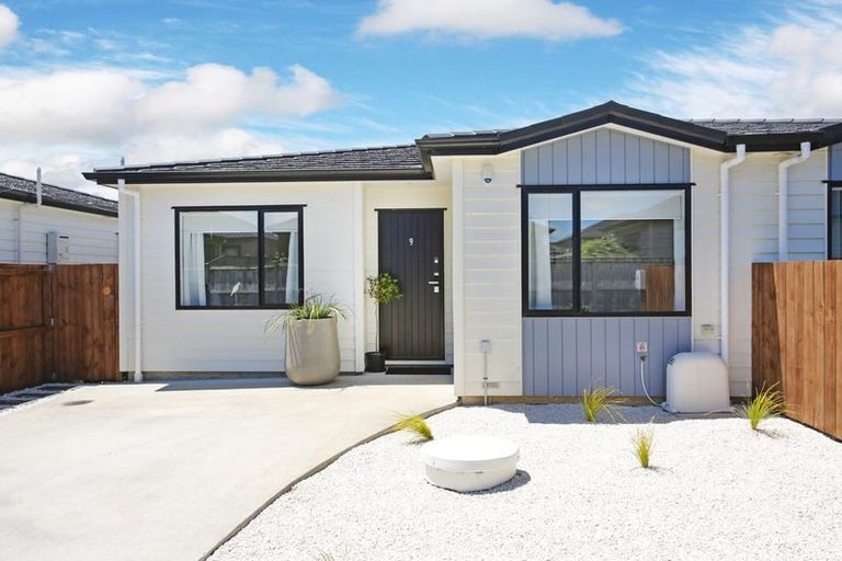 Photo of property in 9 Tuuhura Road, Pukekohe, 2120