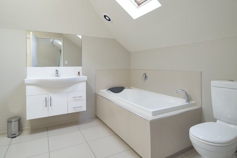 Photo of property in 94b Picton Avenue, Riccarton, Christchurch, 8011