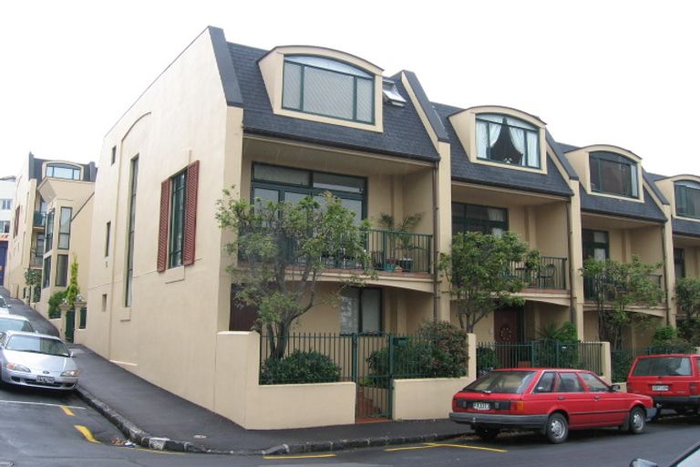 Photo of property in 2/7 Augustus Terrace, Parnell, Auckland, 1052