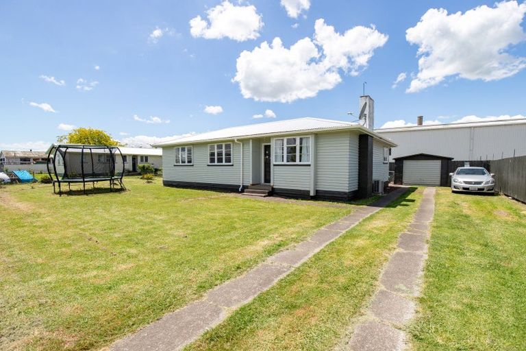 Photo of property in 19 Rakino Drive, Kerepehi, Paeroa, 3671