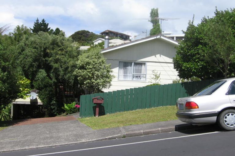 Photo of property in 25 Trias Road, Totara Vale, Auckland, 0629