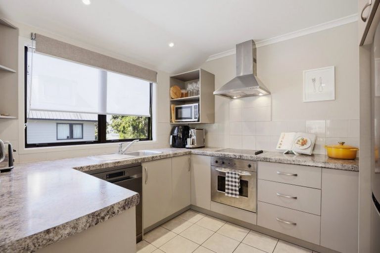 Photo of property in 27 Clifton Terrace, Brookfield, Tauranga, 3110