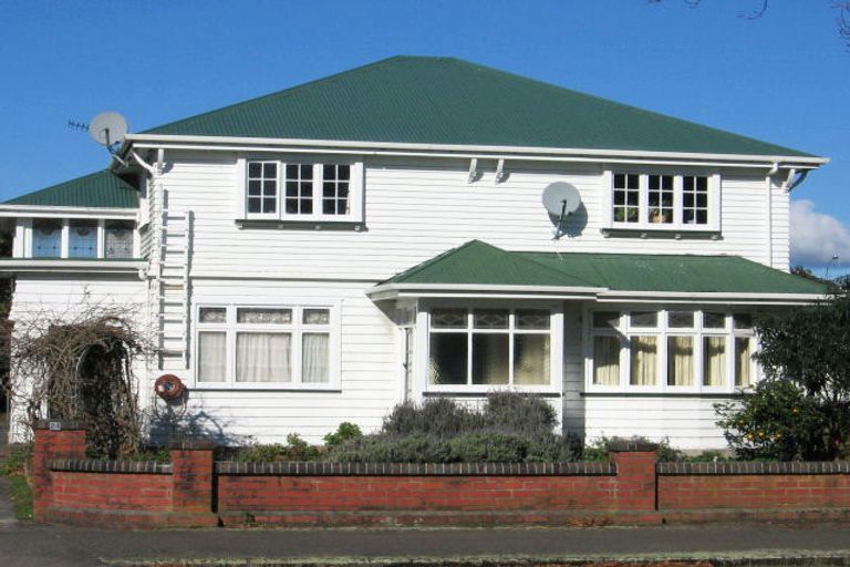 Photo of property in 24 Fitchett Street, Palmerston North, 4410