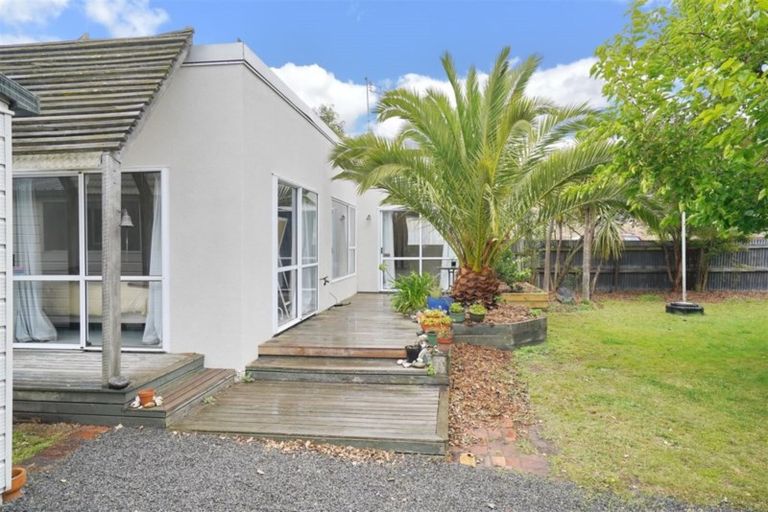 Photo of property in 64 Dunns Avenue, The Pines Beach, 7630