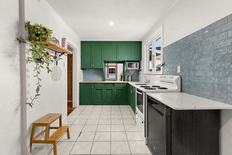 Photo of property in 116a Stortford Street, Saint Leonards, Hastings, 4120