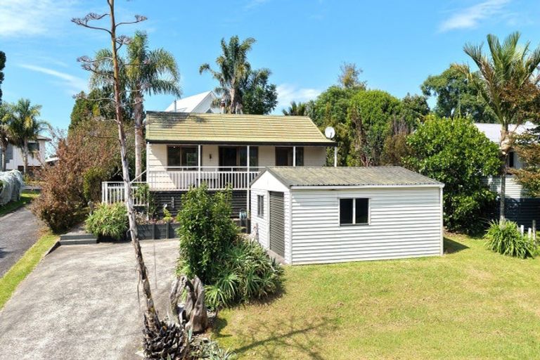 Photo of property in 129 Durrant Drive, Whangamata, 3620