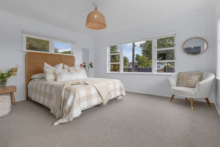 Photo of property in 14 Duke Street, Levin, 5510