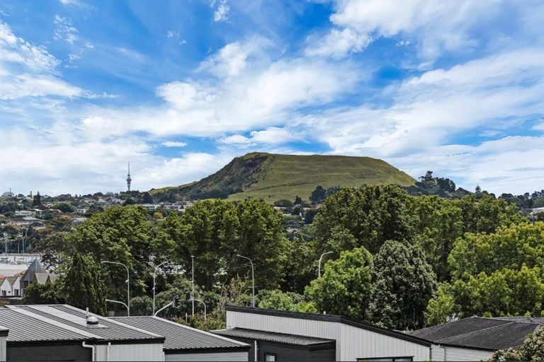 Photo of property in 8/20 Ayr Road, Pakuranga, Auckland, 2010