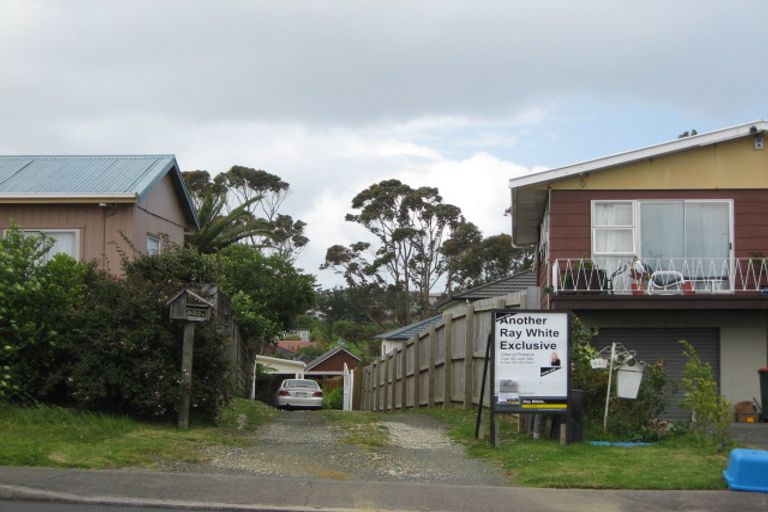 Photo of property in 933b Whangaparaoa Road, Manly, Whangaparaoa, 0930