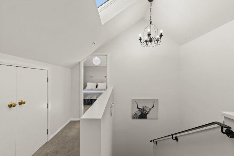 Photo of property in 65 Hikanui Drive, Havelock North, 4130