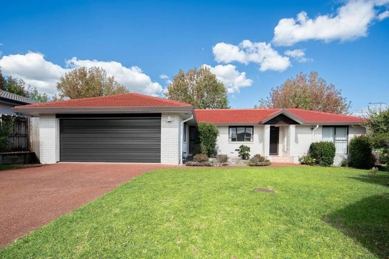 Photo of property in 19 Adelphi Place, Albany, Auckland, 0632