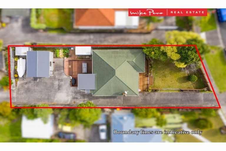 Photo of property in 2/18 Glengarry Road, Glen Eden, Auckland, 0602