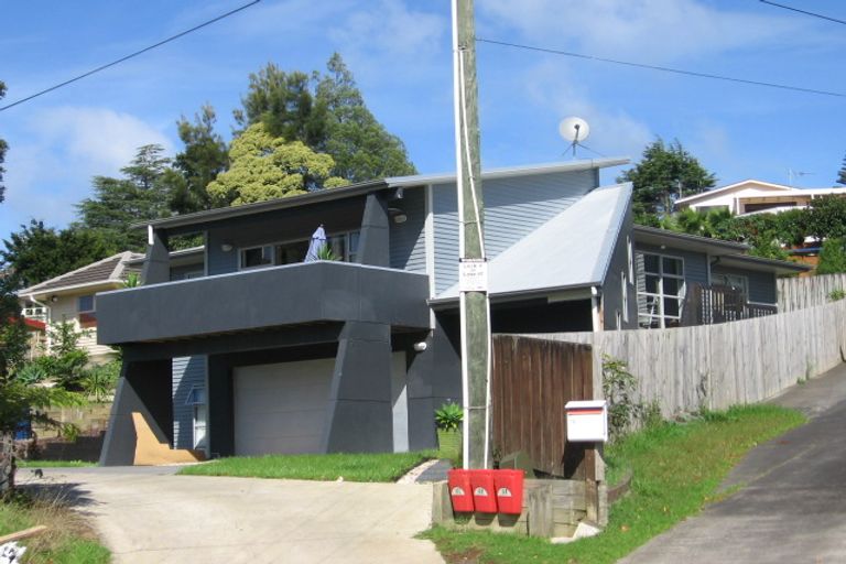 Photo of property in 10c Earl Road, Titirangi, Auckland, 0604