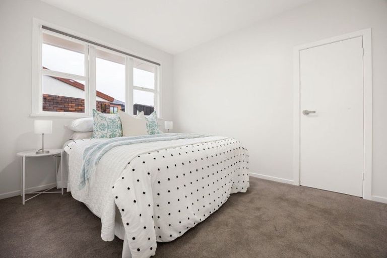 Photo of property in 35 Sandwich Road, St Andrews, Hamilton, 3200