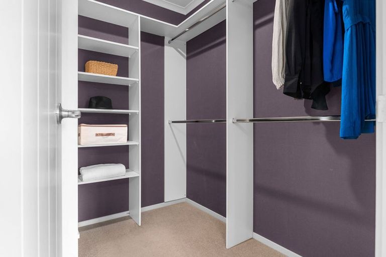 Photo of property in 1 Holly Place, Rototuna North, Hamilton, 3210