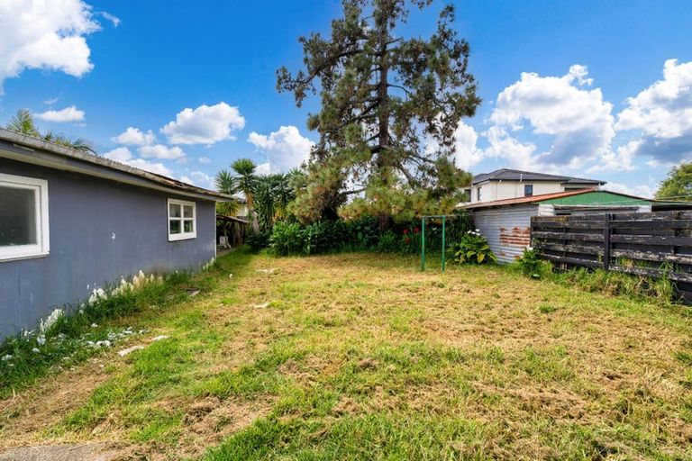 Photo of property in 31 Border Road, Henderson, Auckland, 0612