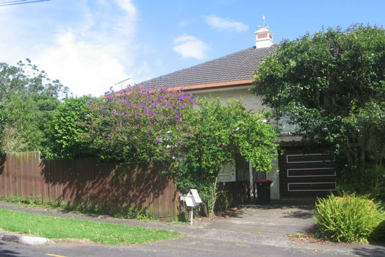 Photo of property in 35 Puriri Avenue, Greenlane, Auckland, 1051