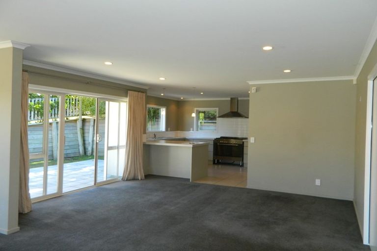 Photo of property in 3 Kahurangi Heights, Aotea, Porirua, 5024