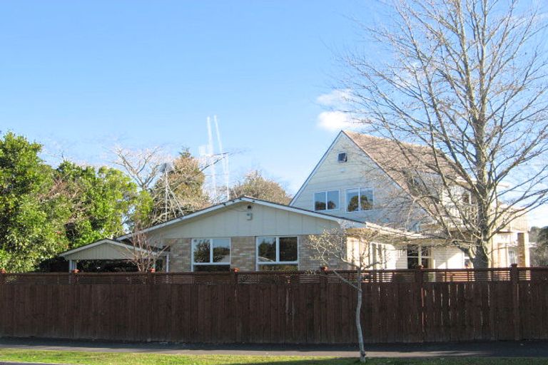 Photo of property in 12 Berkley Avenue, Hillcrest, Hamilton, 3216