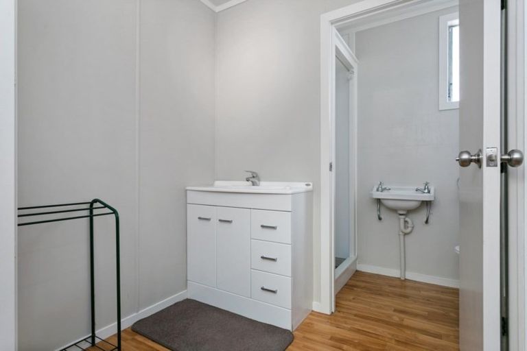 Photo of property in 51 Bowen Street, Cambridge, 3434