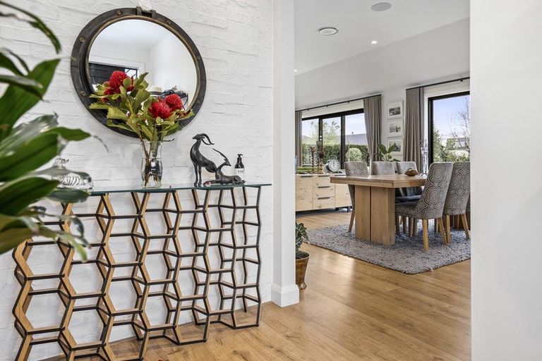 Photo of property in 119 Saint Kilda Road, Cambridge, 3434