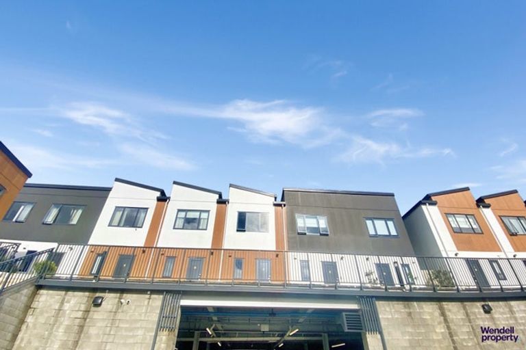 Photo of property in Rf202b, 24/18 Hewlett Road, Massey, Auckland, 0614