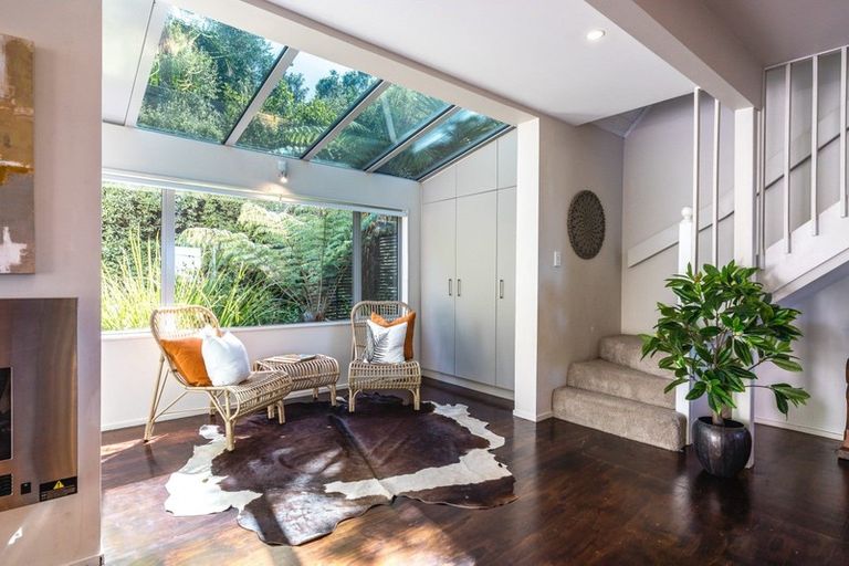 Photo of property in 88 Queens Drive, Oneroa, Waiheke Island, 1081