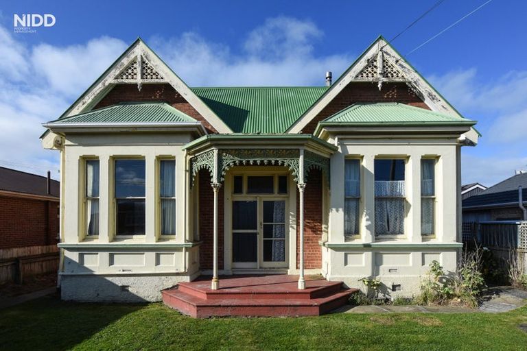 Photo of property in 131 Macandrew Road, South Dunedin, Dunedin, 9012