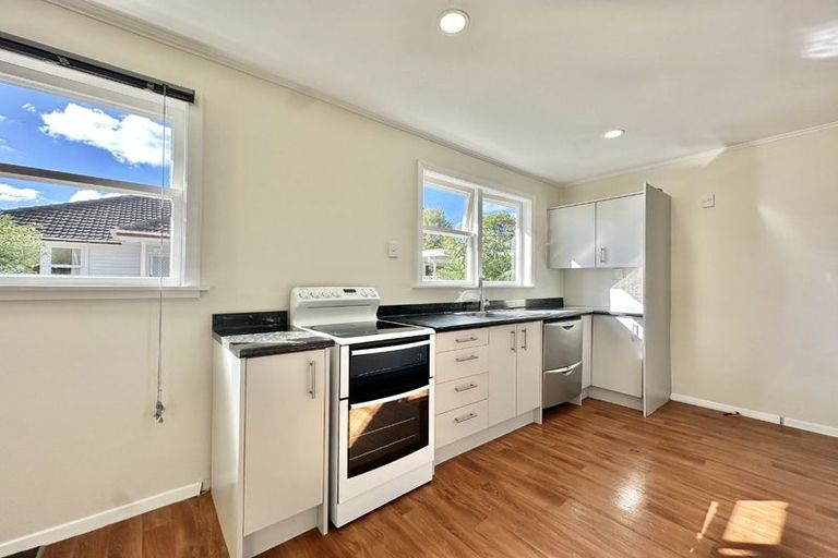 Photo of property in 15 Maher Street, Elderslea, Upper Hutt, 5018